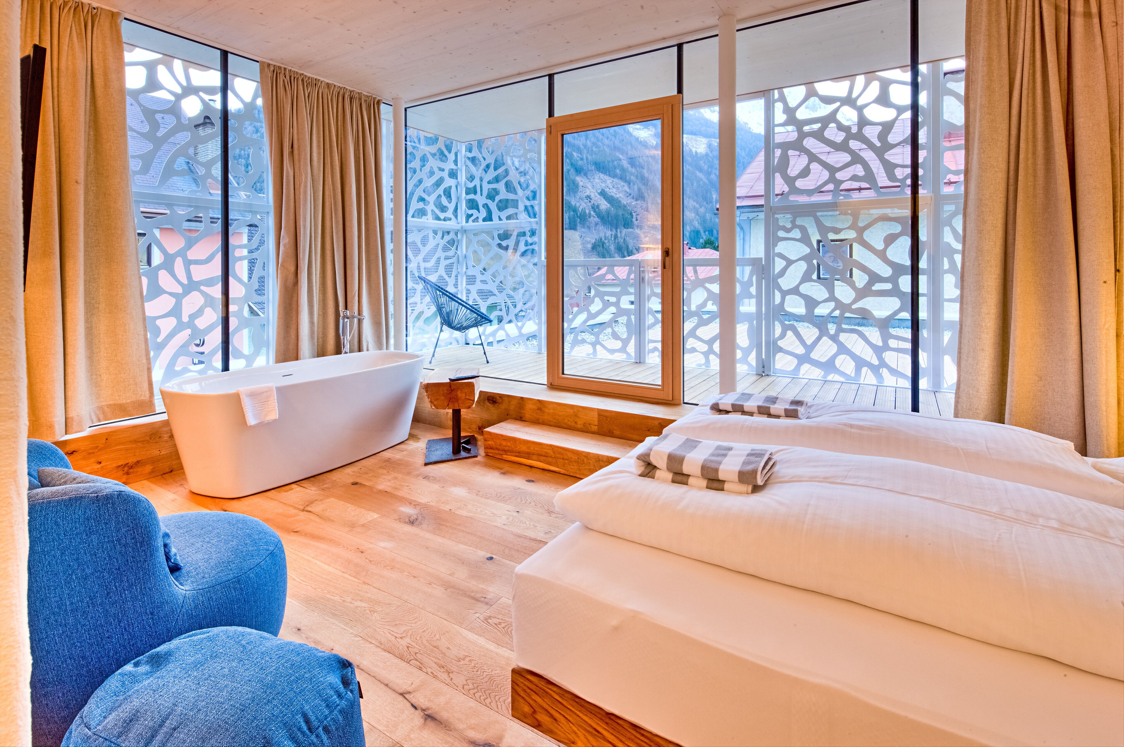 Äänieristys, ilmaiset vauvansängyt, ilmainen Wi-Fi, vuodevaatteet