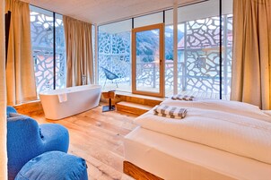 Sistema de insonorización, cunas gratuitas, wifi gratis y ropa de cama 