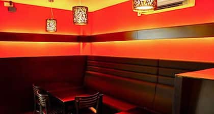 Tat Place Hotel and Café