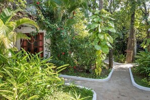 Property grounds - Sambor Village (Stueng Saen)