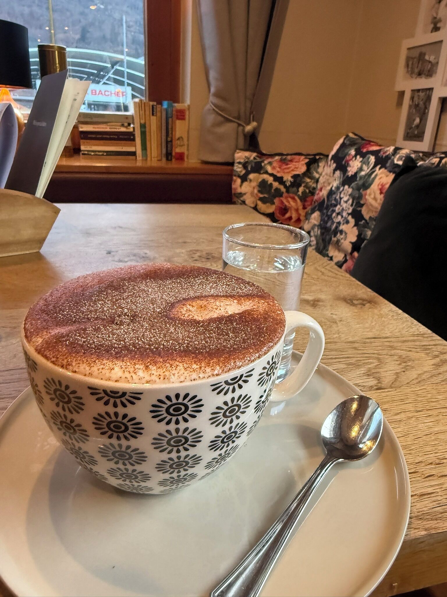 Frühstück und Abendessen, regionale Küche