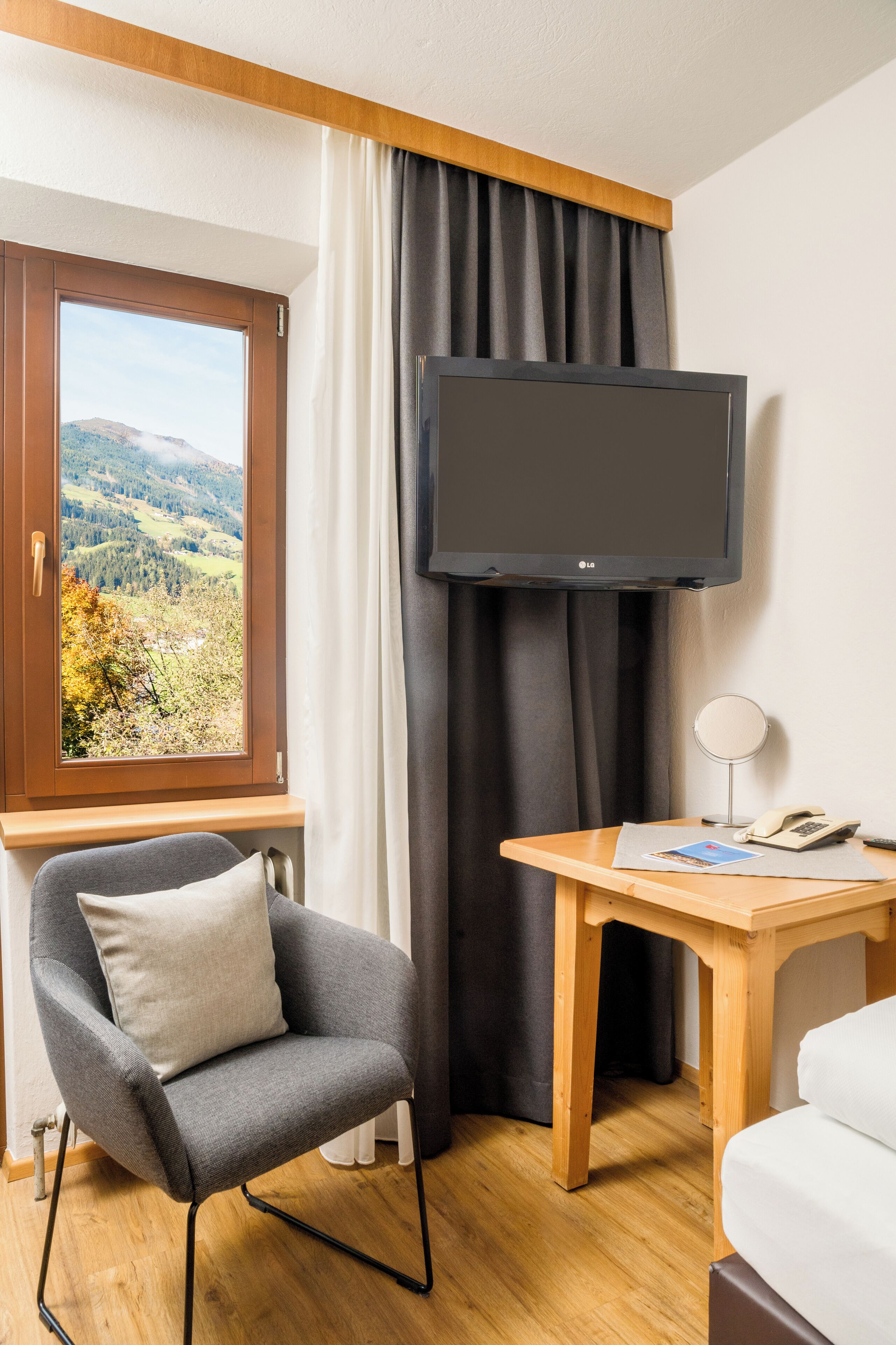 Economy Single Room, Balcony, Mountain View