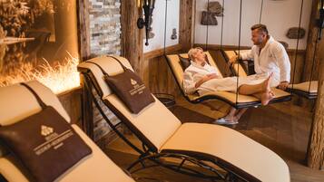 Körperbehandlungen, Aromatherapie, Warmsteinmassagen, Sportmassagen