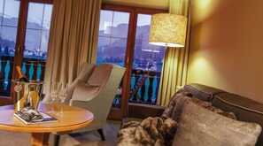 Departamento (Roof Lodge) | Área de sala de estar | Televisión de pantalla plana 