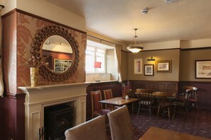 Restaurant - Wheatsheaf, Baslow by Marston's Inns (Bakewell)