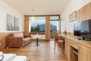 컴포트 트리플룸, 침대(여러 개), 금연, 산 전망 | 객실에서 보이는 전망