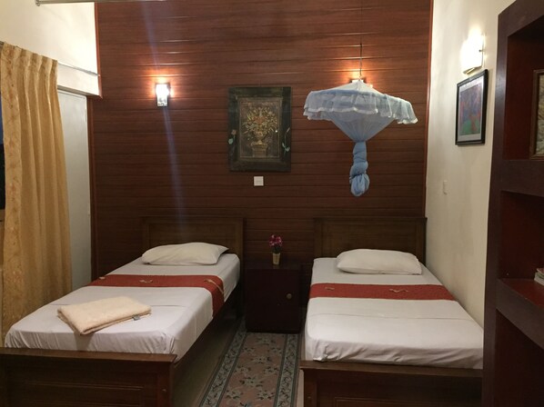 1 Schlafzimmer, Minibar, Zimmersafe, Schreibtisch