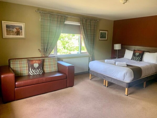 Family Room, 1 King Bed | Egyptian cotton sheets, down duvets, in-room safe, soundproofing