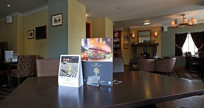 Newburgh Inn
