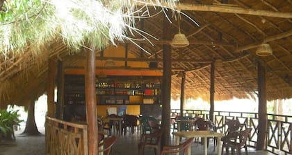 Palm Grove Holiday Inn