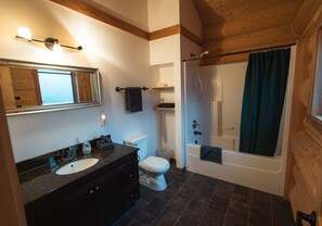 Deluxe-Ferienhütte, Mehrere Betten | Badezimmer | Kostenlose Toilettenartikel, Haartrockner, Handtücher