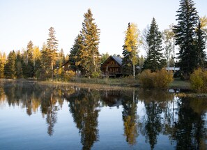 Exterior - Ten-ee-ah Lodge & Campground (Lac La Hache)