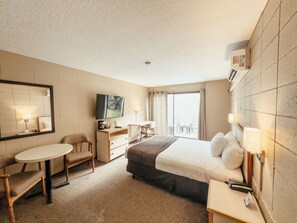 Individually decorated, individually furnished, desk, laptop workspace - Airport Inn (Port Hardy)