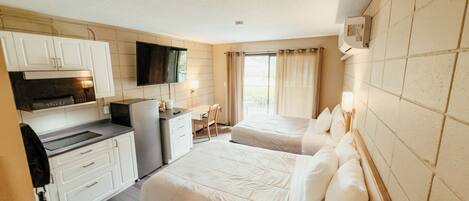 Deluxe Room, 2 Double Beds