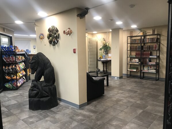 Reception - Airport Inn (Port Hardy)