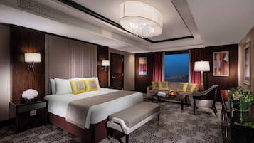 1 bedroom, in-room safe, desk, blackout curtains