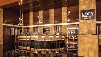 5 間餐廳;供應午餐、晚餐;中國菜