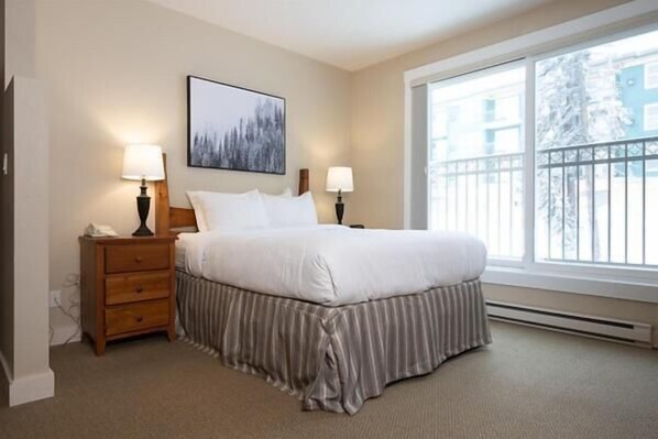 Blackout drapes, iron/ironing board, free WiFi, bed sheets