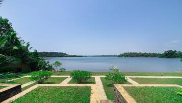 Khuôn viên nơi lưu trú