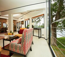 Suite | 1 Schlafzimmer, Zimmersafe, Schreibtisch, Bügeleisen/Bügelbrett