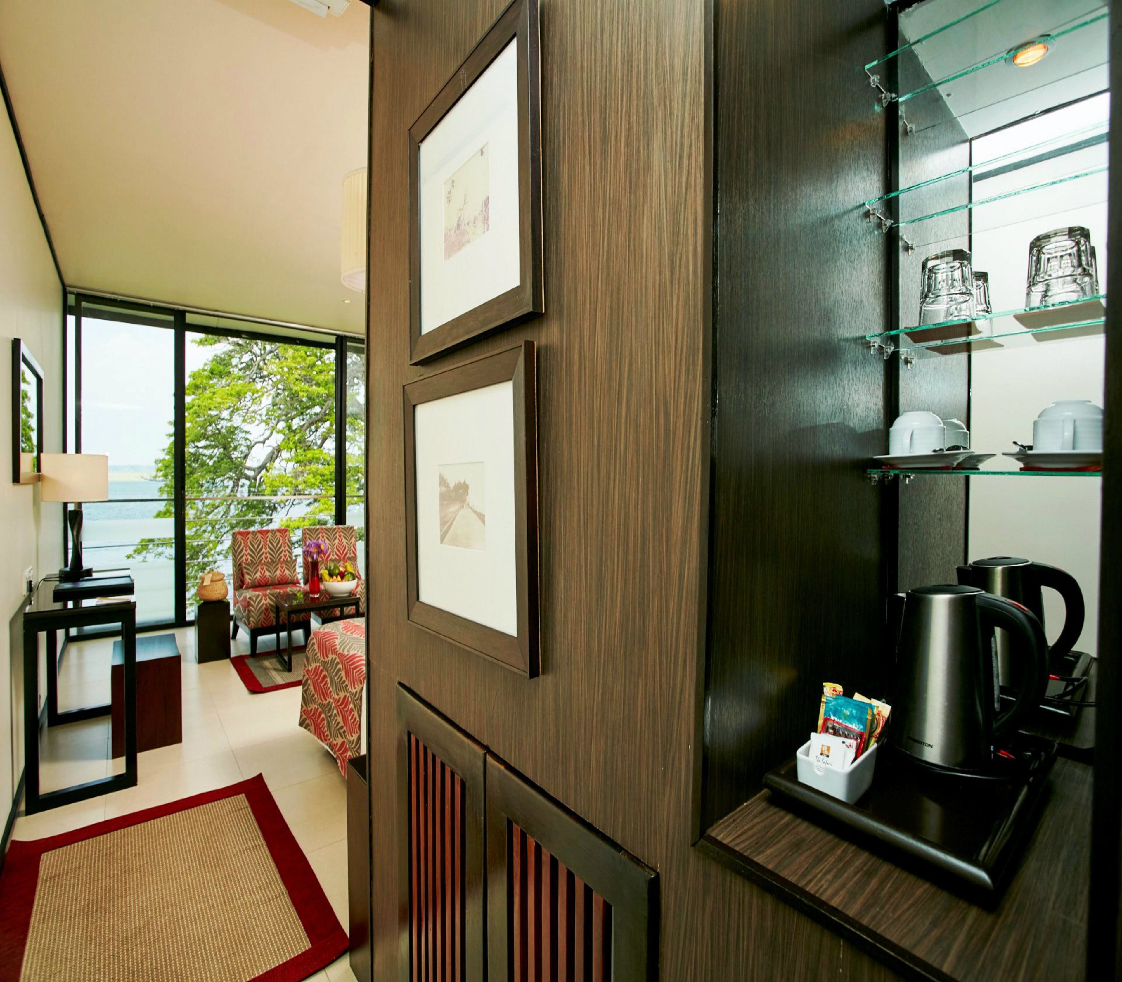 superior room | minibar, in-room safe, desk, iron/ironing board