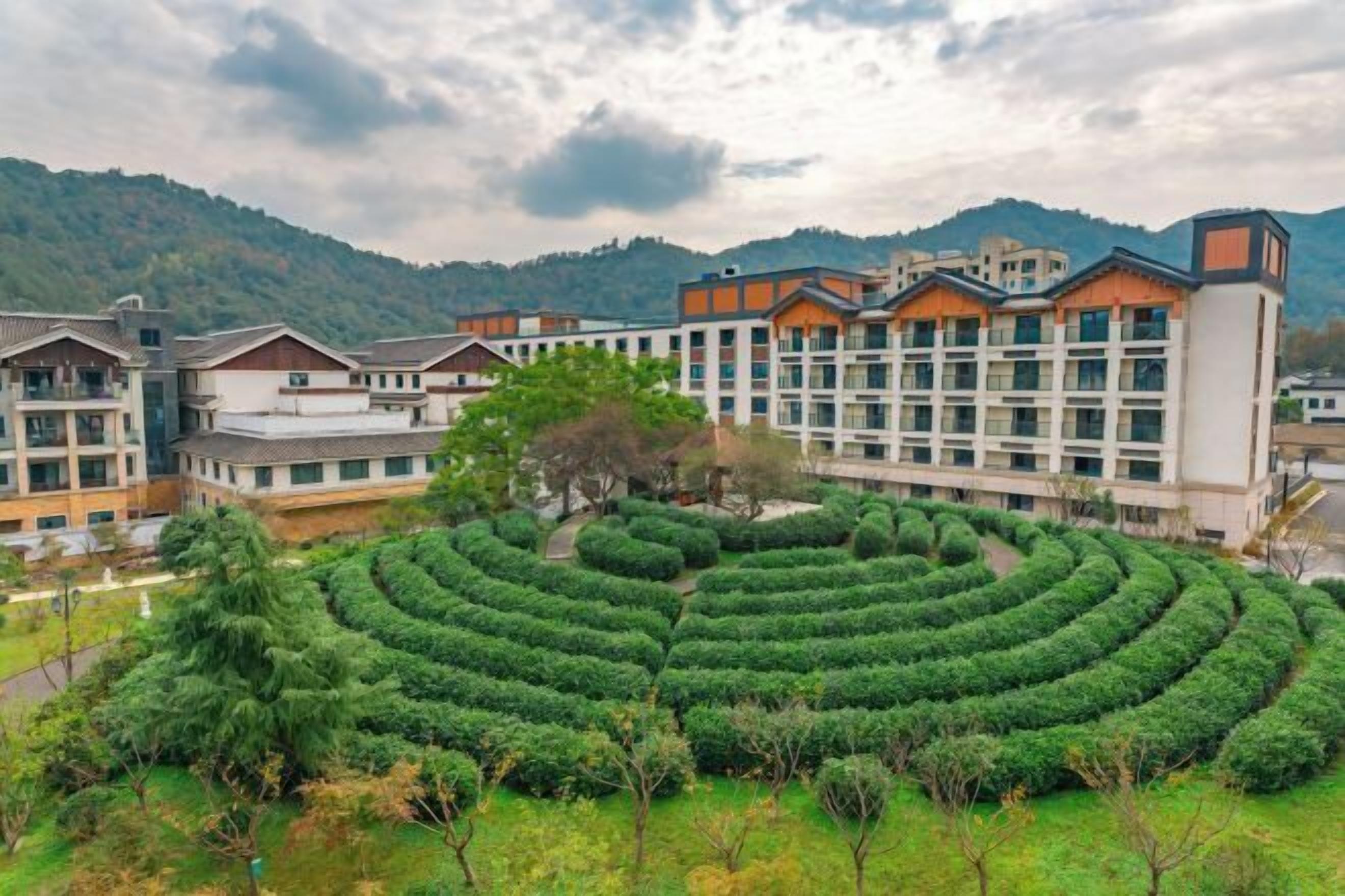 المنشأة من الخارج