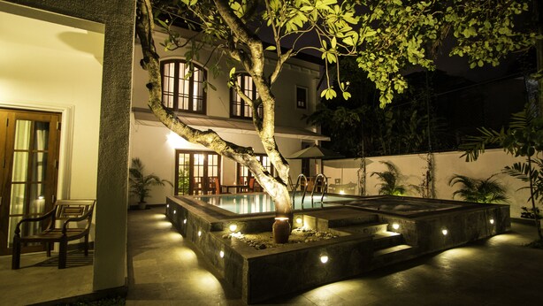 Outdoor pool - Ellen's Place (Colombo)