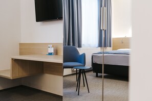 Double Room | Living area | 24-inch LED TV with satellite channels, TV