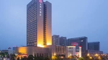 المنشأة من الخارج