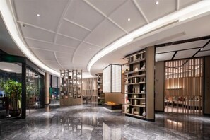 المنشأة من الداخل