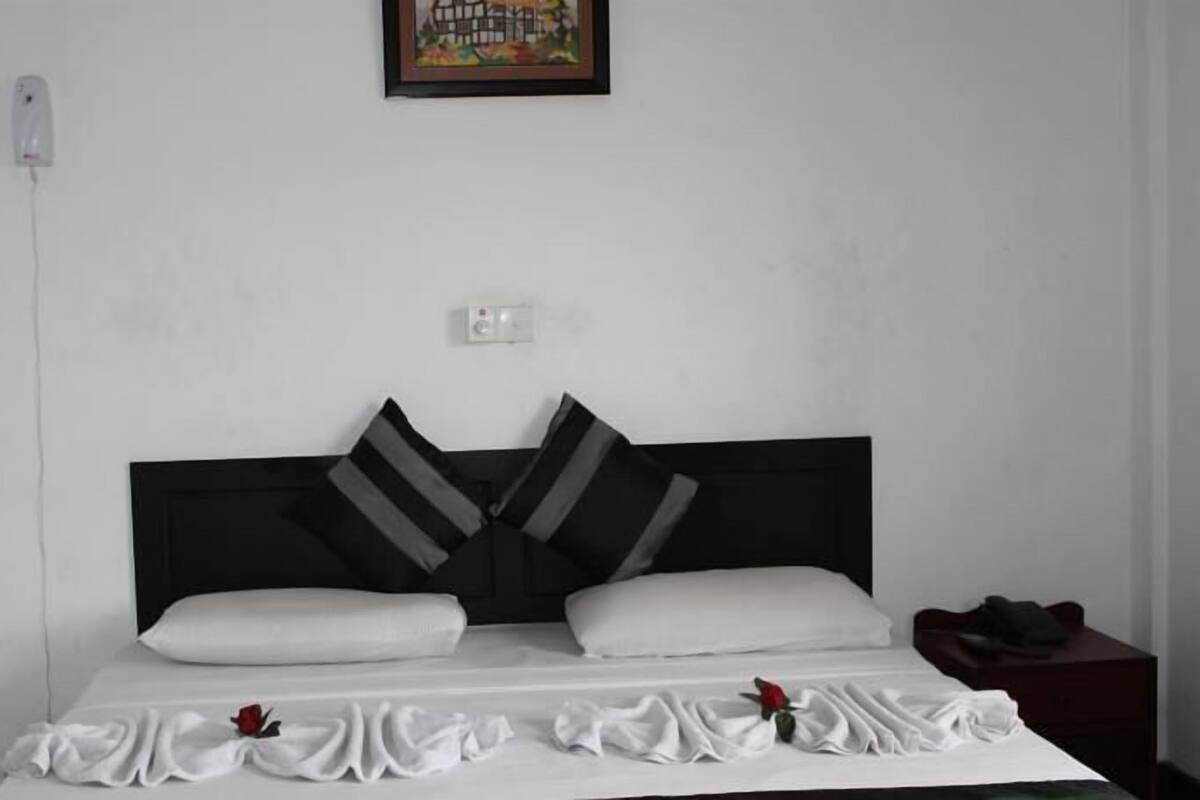 Minibar, in-room safe, desk, blackout curtains