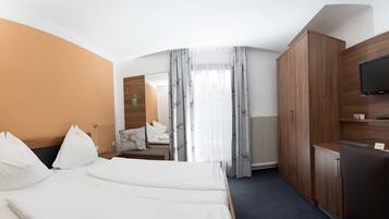 Standard Double Room | Down duvets, minibar, in-room safe, desk