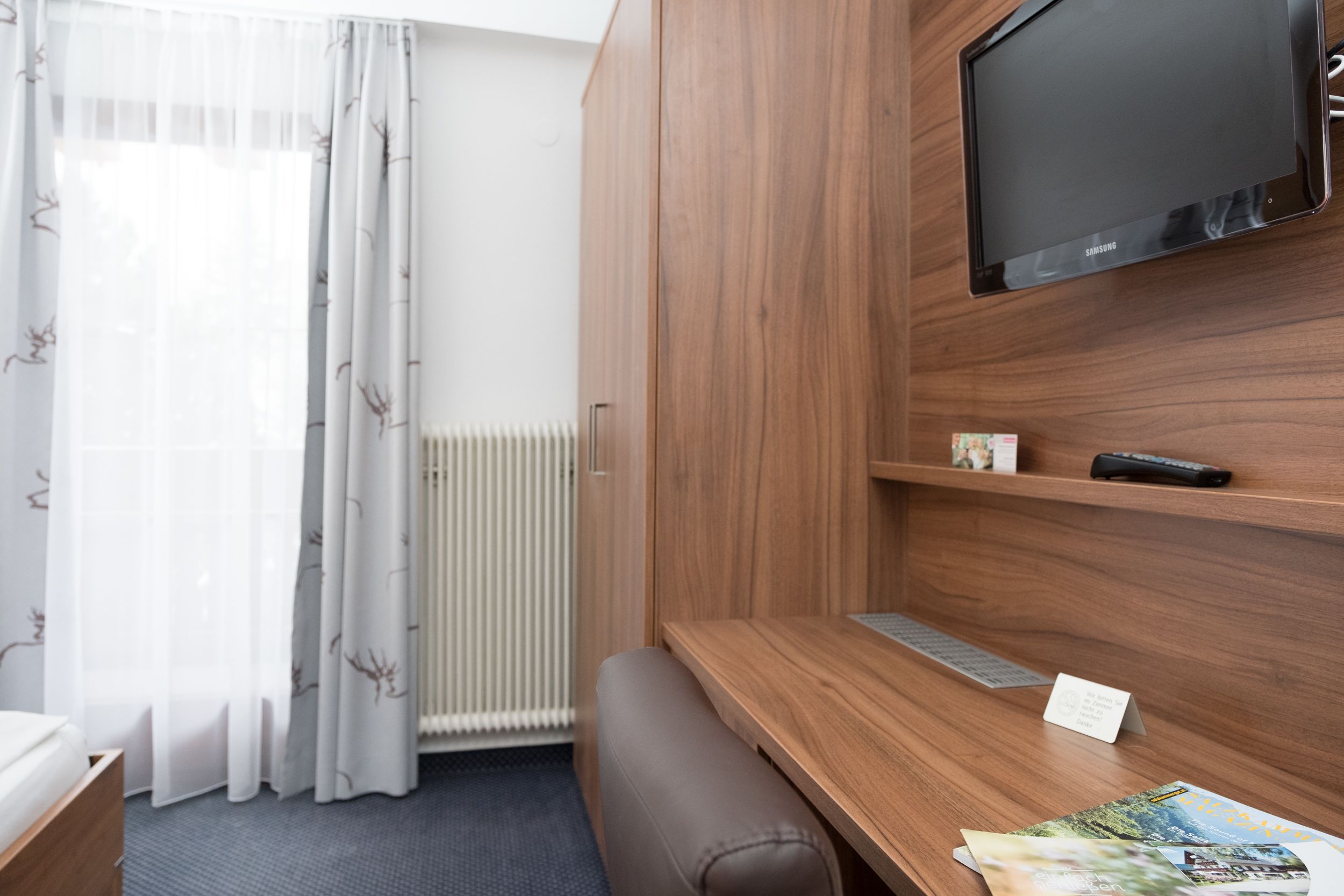 standard double room | down duvets, minibar, in-room safe, desk