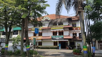 Pemandangan bandar dari hartanah