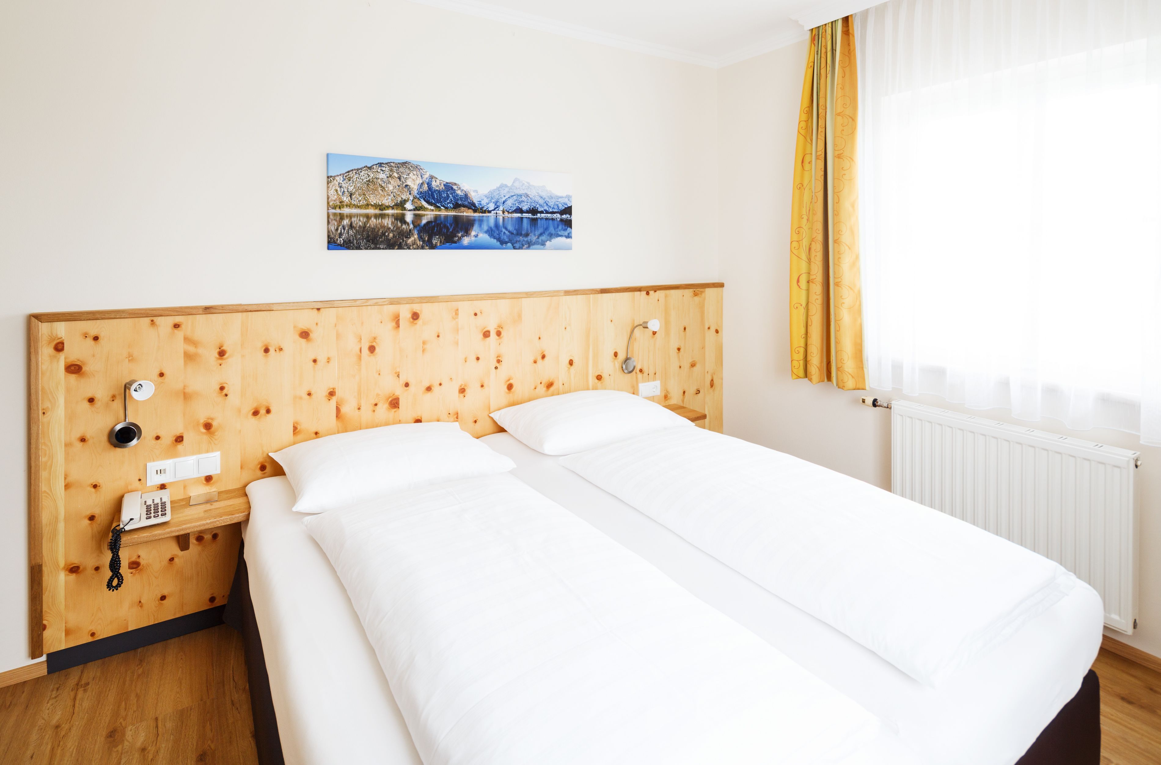 Comfort appartement, 2 slaapkamers | Individueel gedecoreerd, individueel gemeubileerd, een bureau