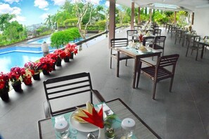Outdoor dining - Lembang Asri (Parongpong)