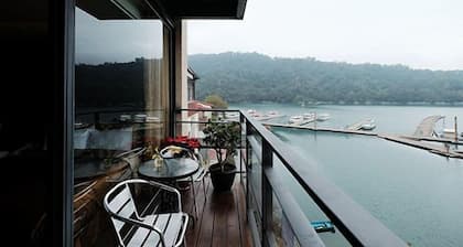 LakeView Homestay