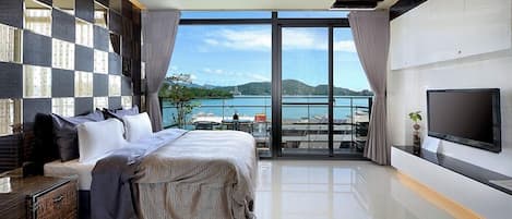 Superior Double Room, Lake View | Desk, free WiFi, bed sheets