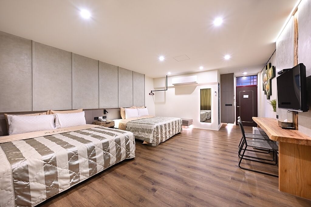 غرفة رباعية | مكتب وواي فاي مجانًا وملاءات أسرّة