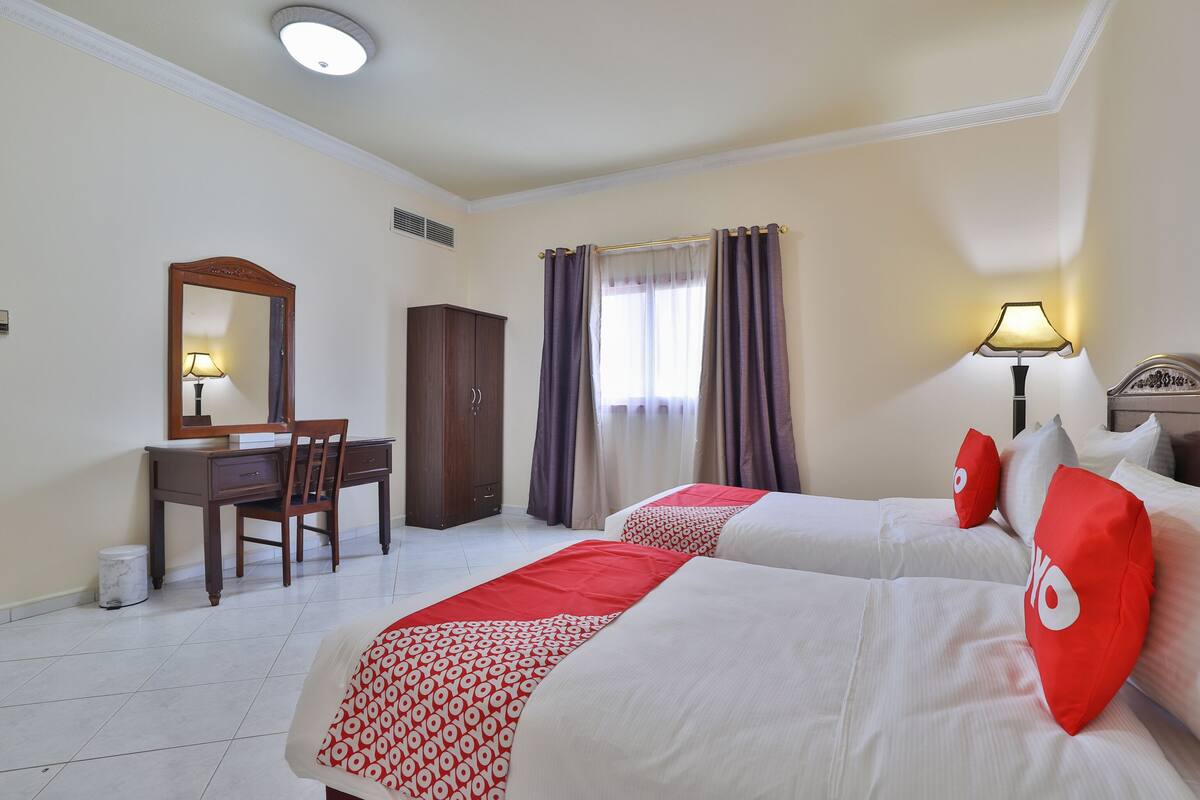 Apartament Deluxe, 2 dormitoris | Caixa forta a l'habitació, escriptori i planxa i posts de planxar 