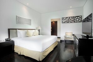 Minibar, két bảo mật tại phòng, bàn, màn/rèm cản sáng 
