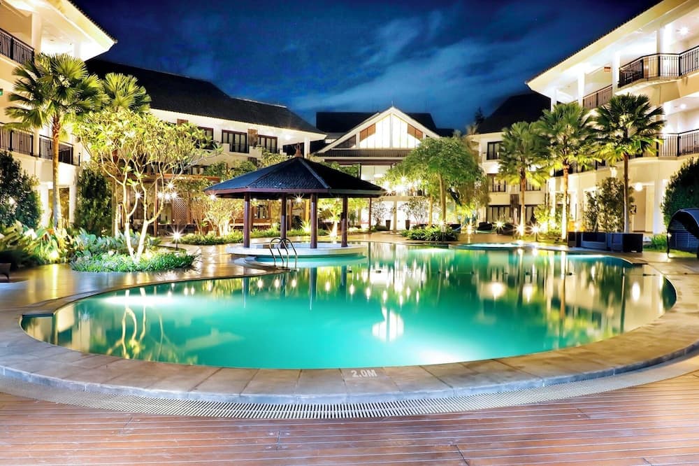 Lido Lake Resort By MNC Hotel