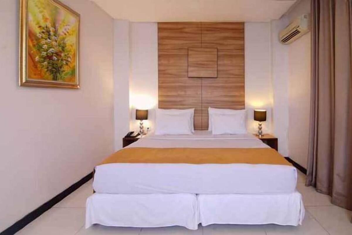 In-room safe, rollaway beds, free WiFi