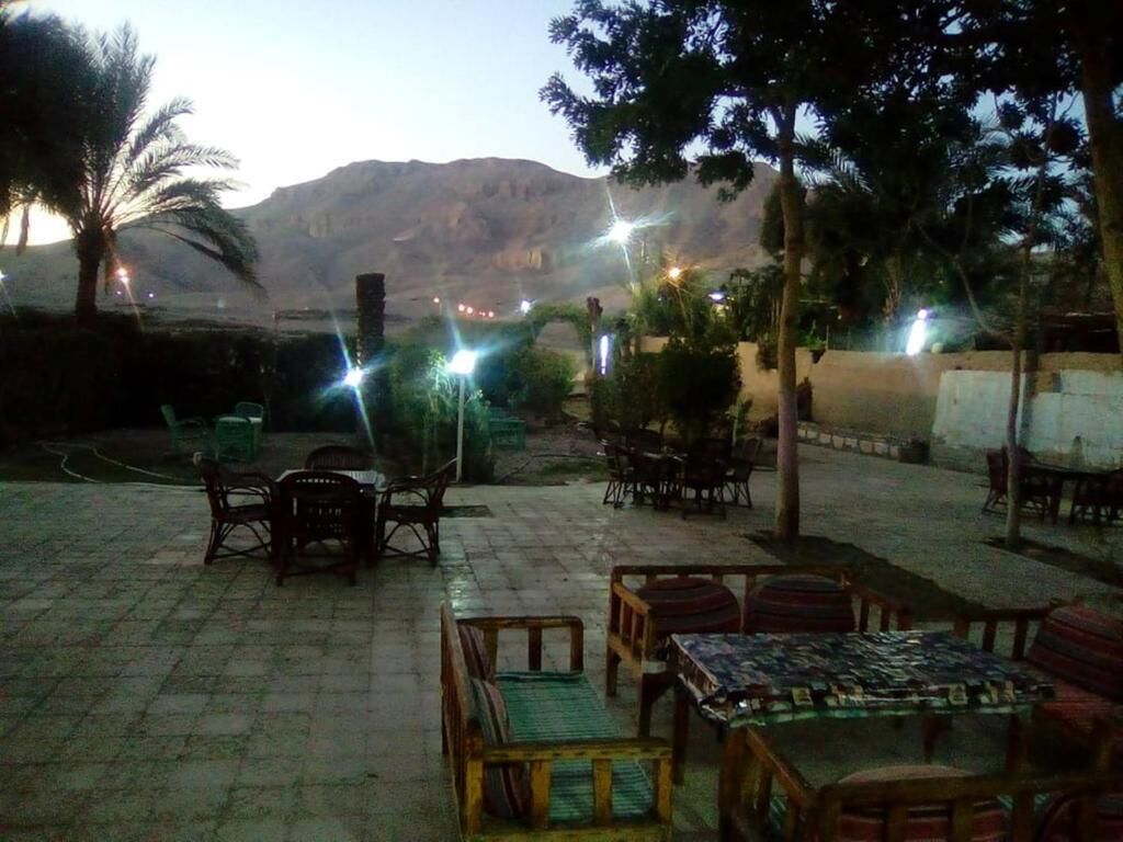 Photo - Pharaohs Hotel