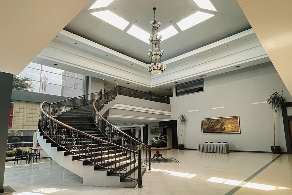 Grage Hotel Cirebon