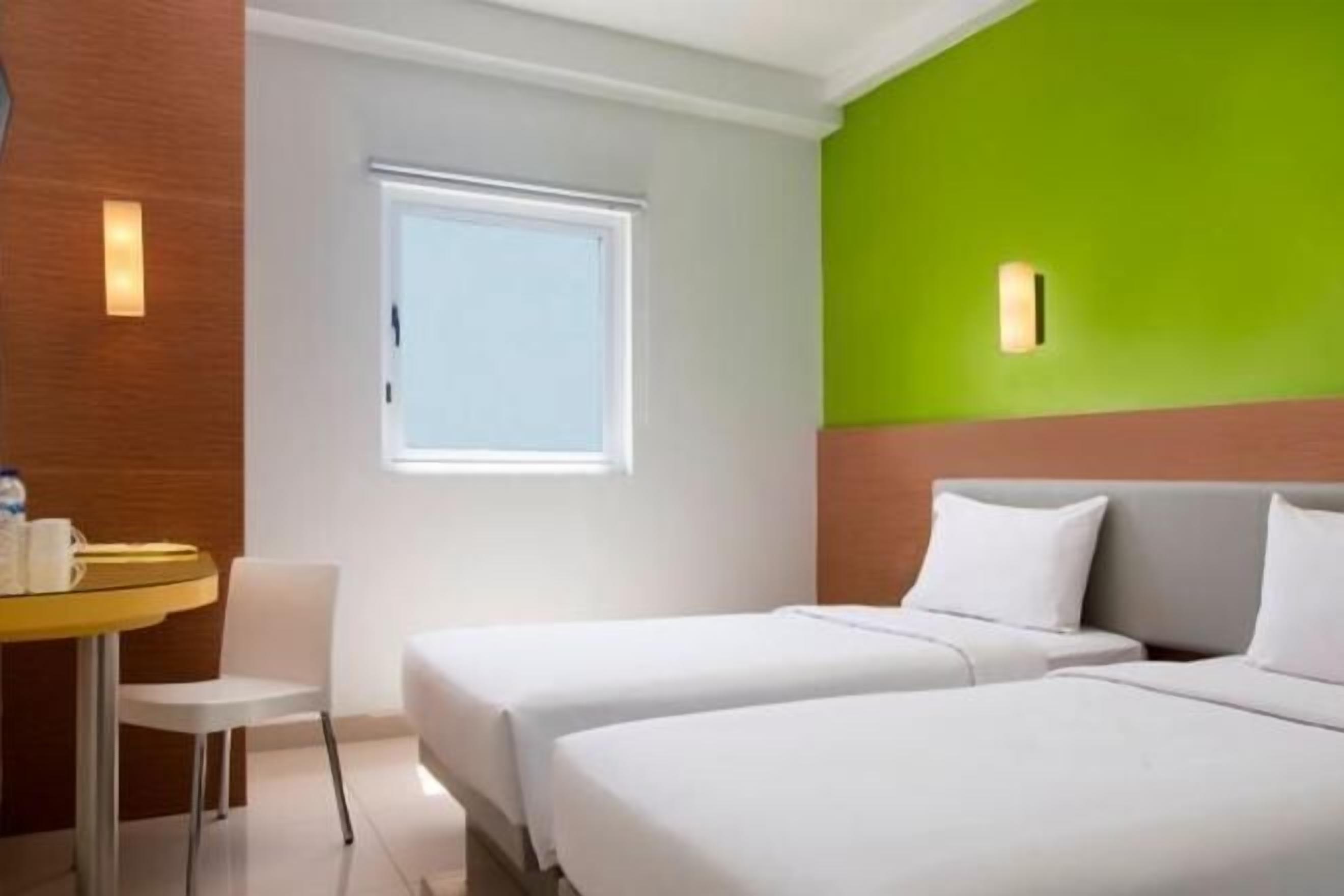 In-room safe, desk, free WiFi, bed sheets