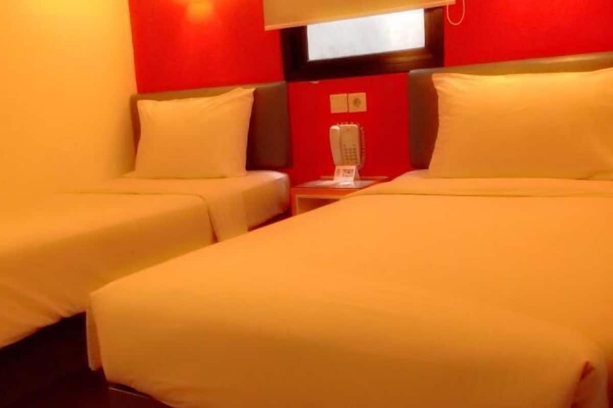 In-room safe, desk, free WiFi, bed sheets