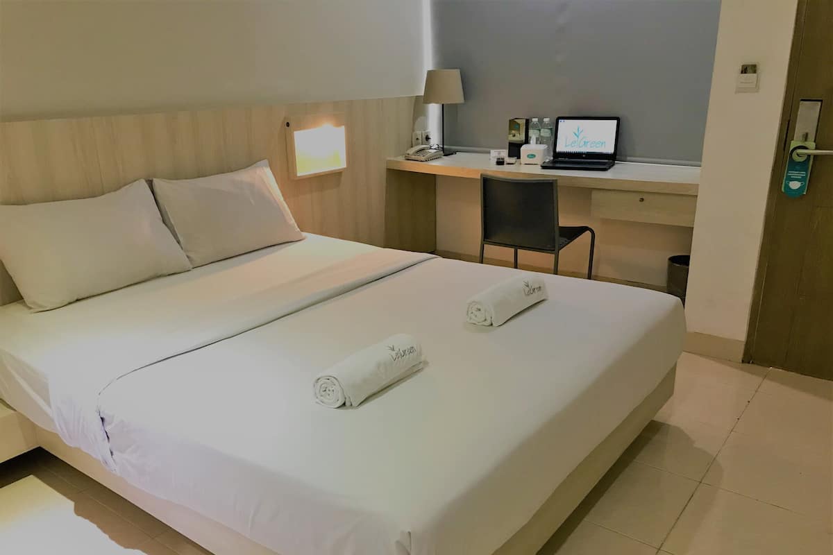Bureau, chambres insonorisées, Wi-Fi gratuit
