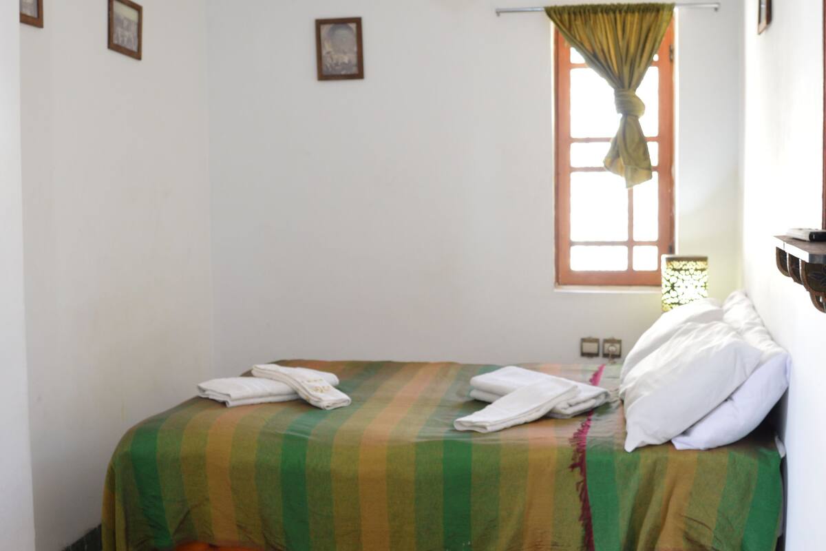 Standard Double Room (Limona) | Living area | LCD TV