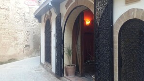 Front of property - Dar ayour appartements (Essaouira)
